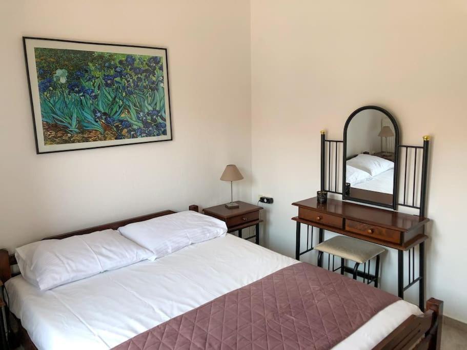 Apartment Polynikis