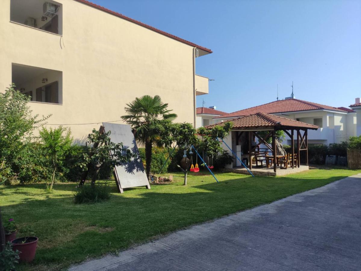 Apartment Polynikis